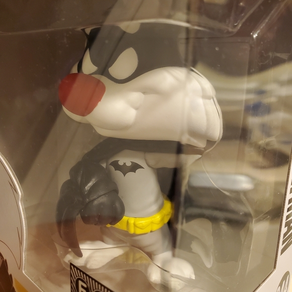 Funko Pop "Sylvester as Batman" DC Looney Tunes #844 FYE Exclusive - Picture 11 of 12